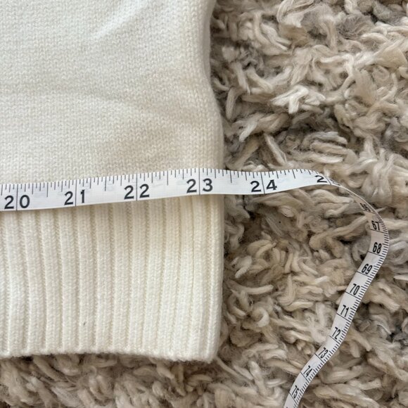 H&M Knit V-Neck Dress - Picture 8 of 8